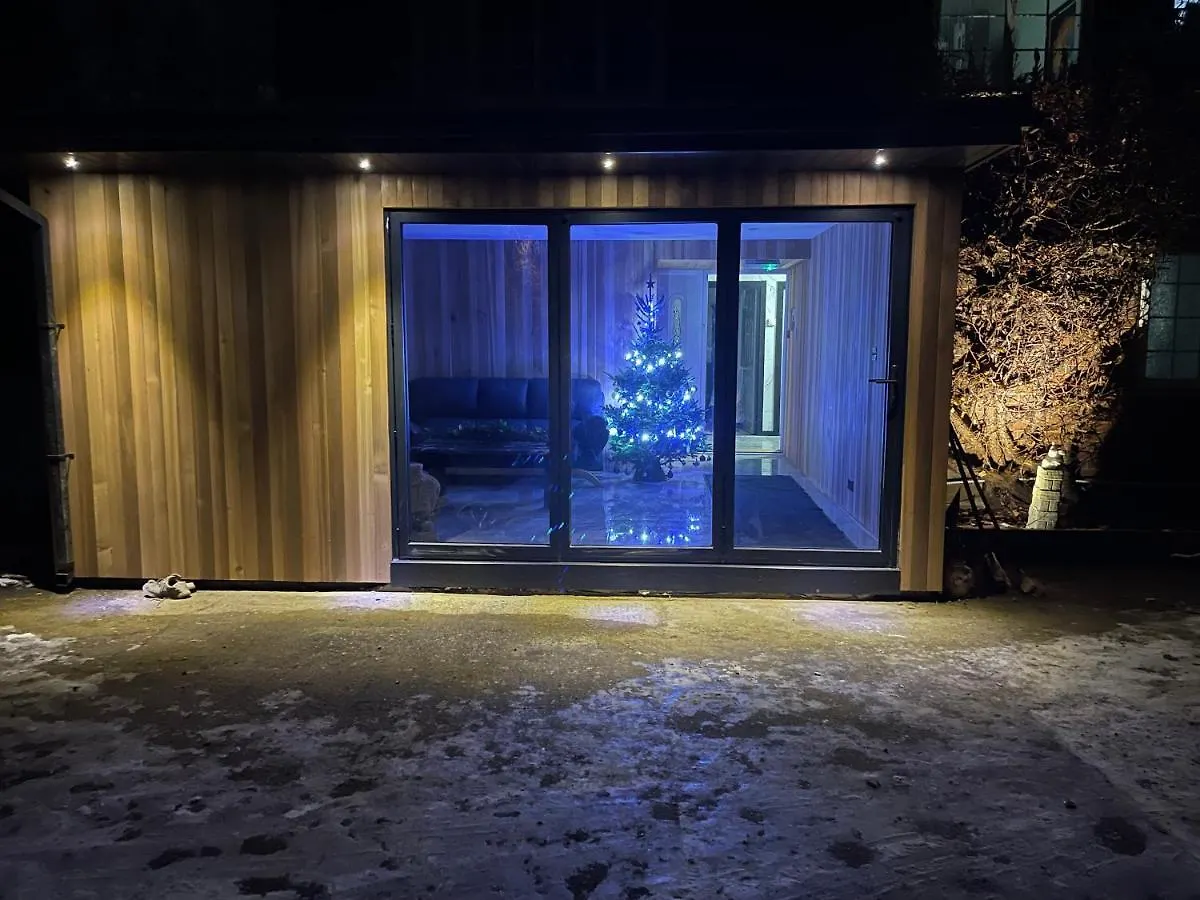 Da Vinci Guest House & Guest Parking, A Real Gem كرولي