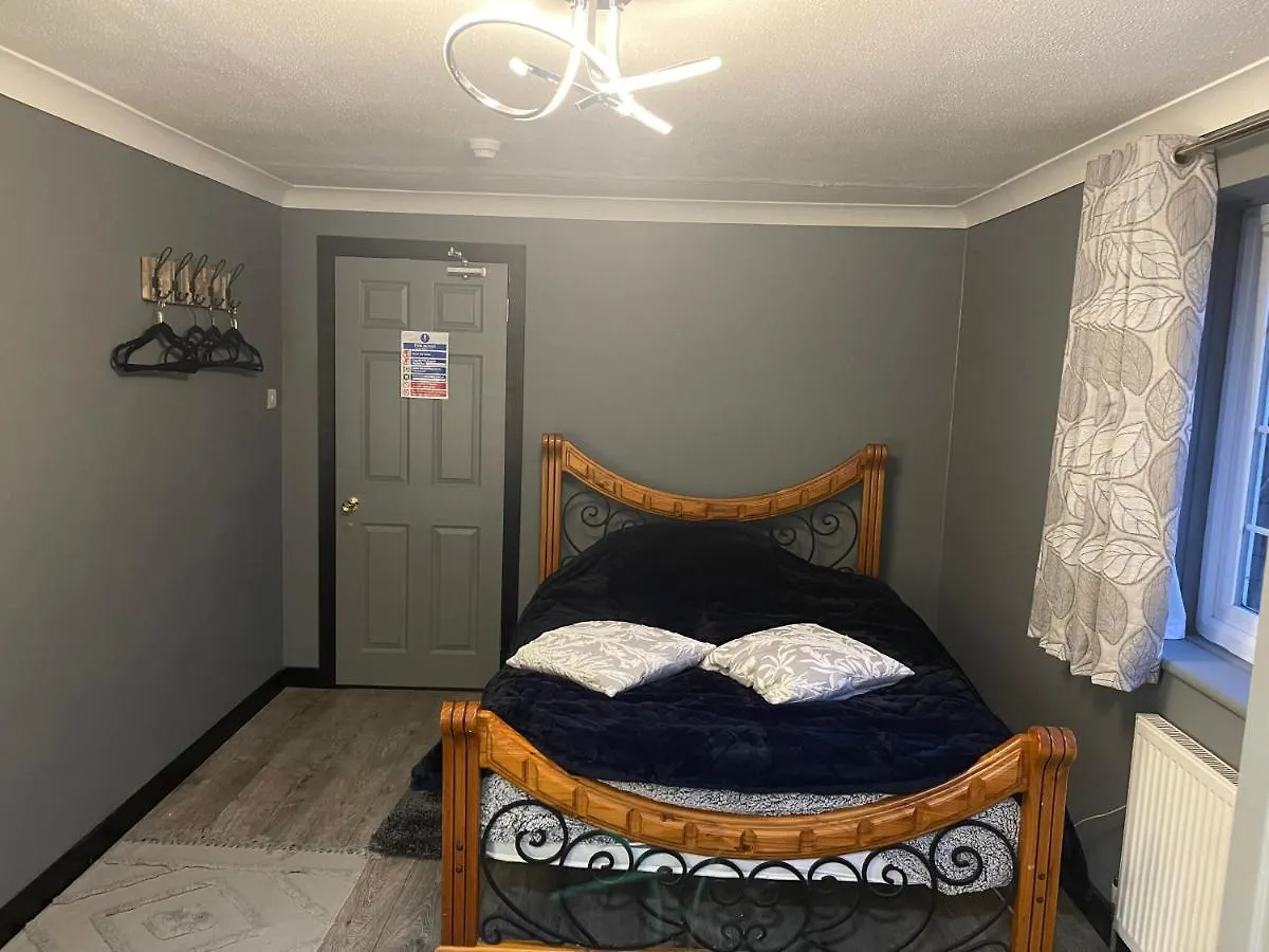 Da Vinci Guest House & Guest Parking, A Real Gem Crawley