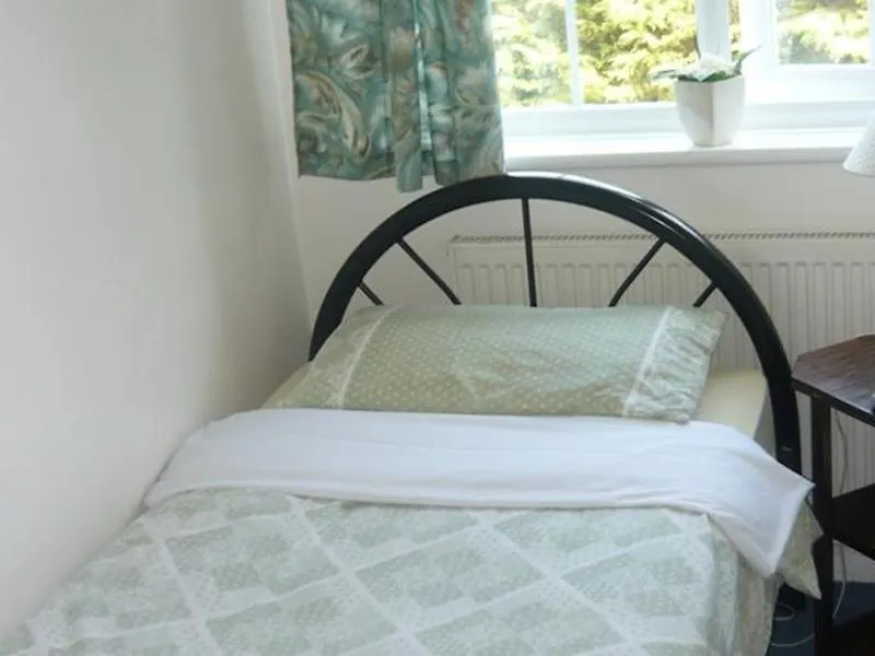 Da Vinci Guest House & Guest Parking, A Real Gem Crawley   Crawley (West Sussex)