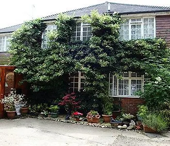 Da Vinci Guest House & Guest Parking, A Real Gem Crawley